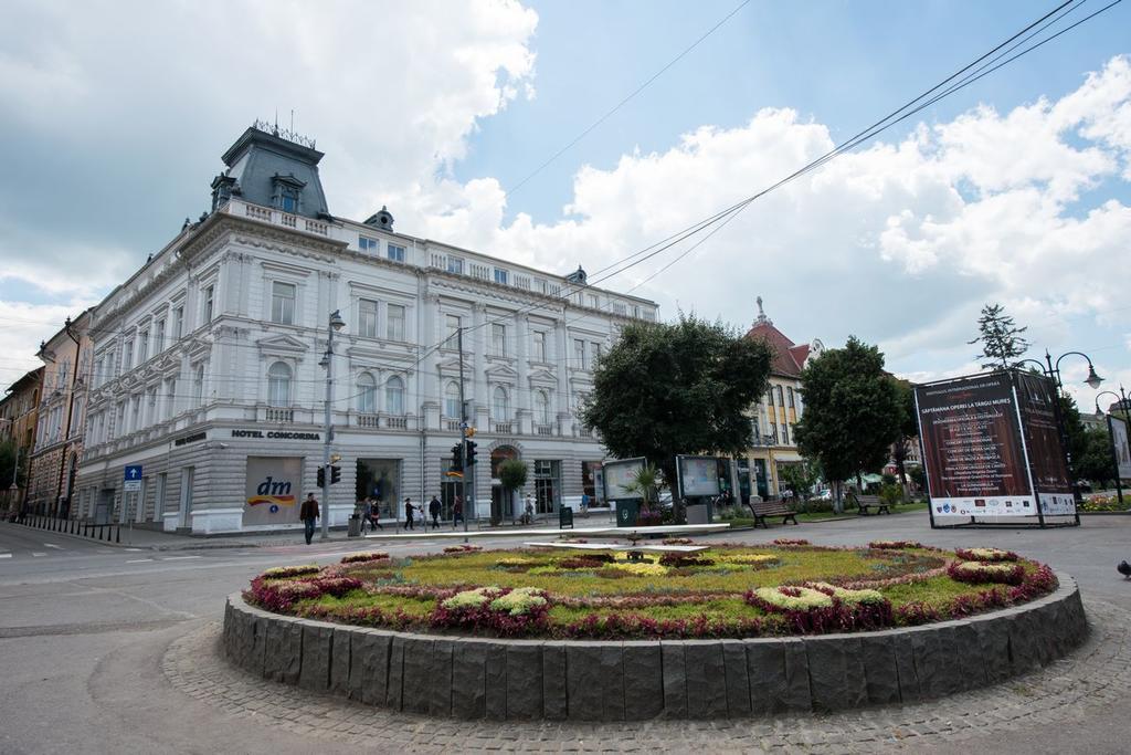 Hotel Concordia Targu-Mures Bagian luar foto